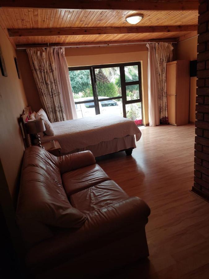 Lion Rock View Guesthouse Maseru Esterno foto